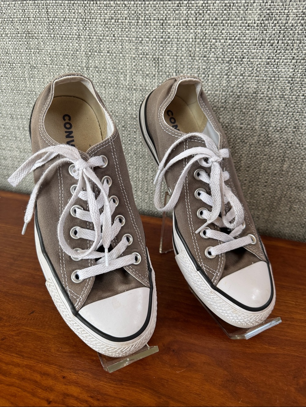 Converse Chuck Taylor All Star Low Top Women’s Size 7.5 Charcoal Canvas Sneakers